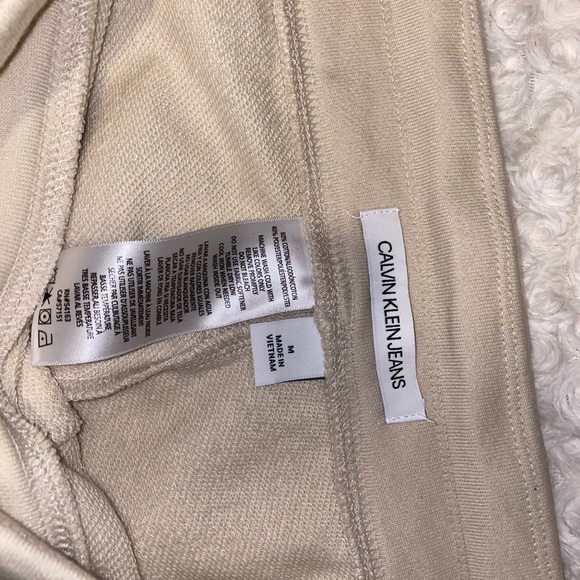 Calvin Klein Sweats - Picture 3 of 4